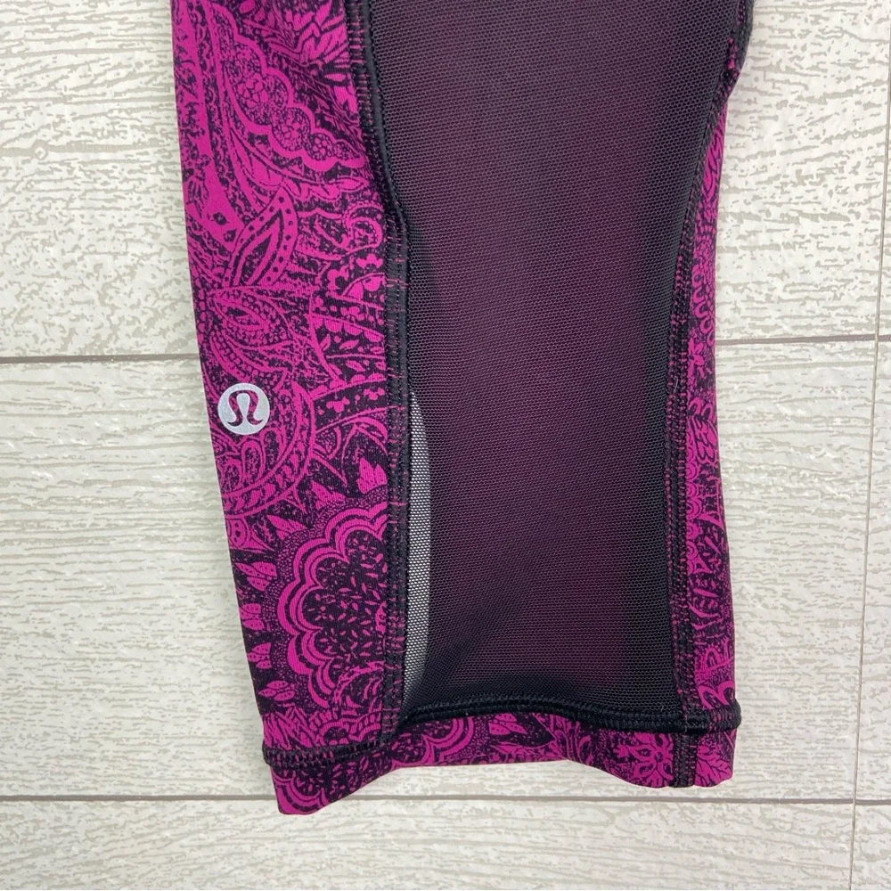 LULULEMON Outrun 17 Crop Run Legging Antique Paisley Deep Fuschia Pink Black 4